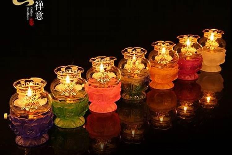 中国中元节放莲花灯的寓意有哪些？