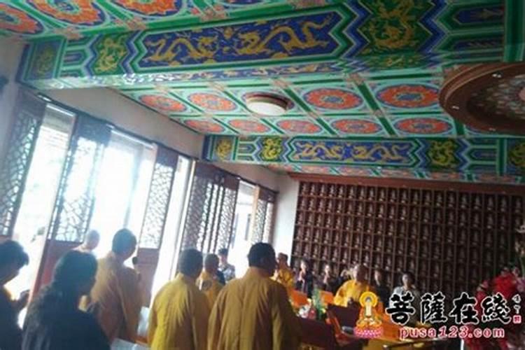 犯太岁去寺庙还是道观？