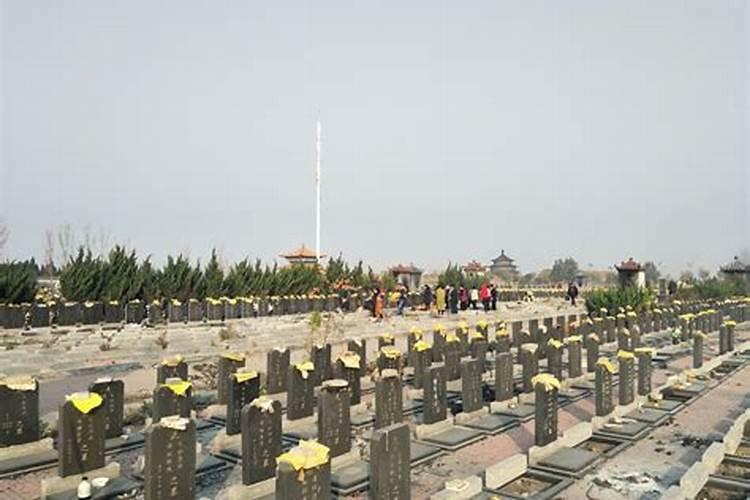 【请问阴历十月初一祭祀妈妈都要准备什么东西烧？