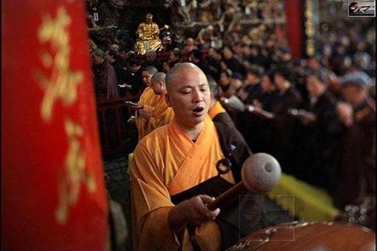 为什么有的人一看到给出的生辰八字就知道人已经去世了,是怎么看出来的...