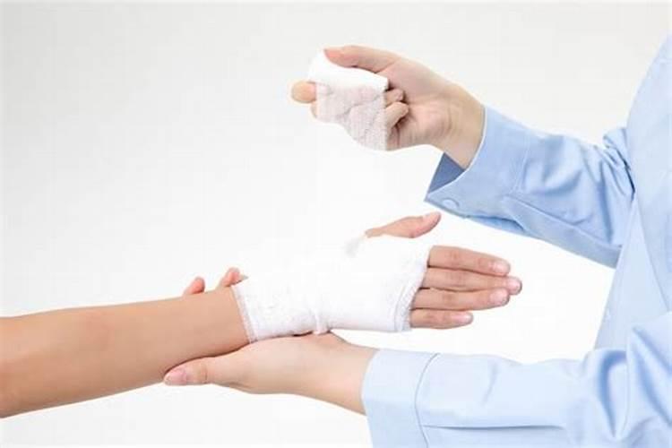 梦见亲人受伤预示什么 梦见亲人受伤是什么征兆