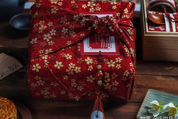 中秋送礼一般送几样