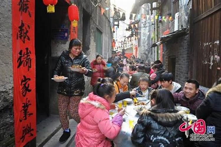 77年大年初一生日的蛇是什么命777大年初一出生的蛇命苦吗,有没有熬...