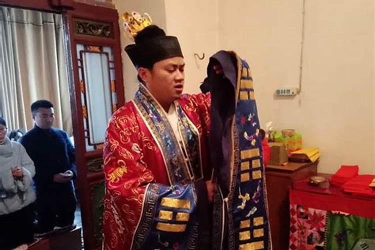 梦见冰面上冻着大鱼的预兆