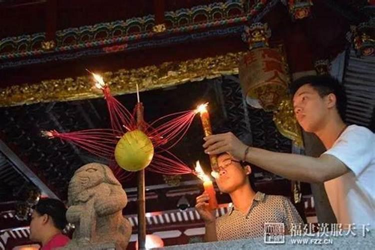梦见坟被水淹了