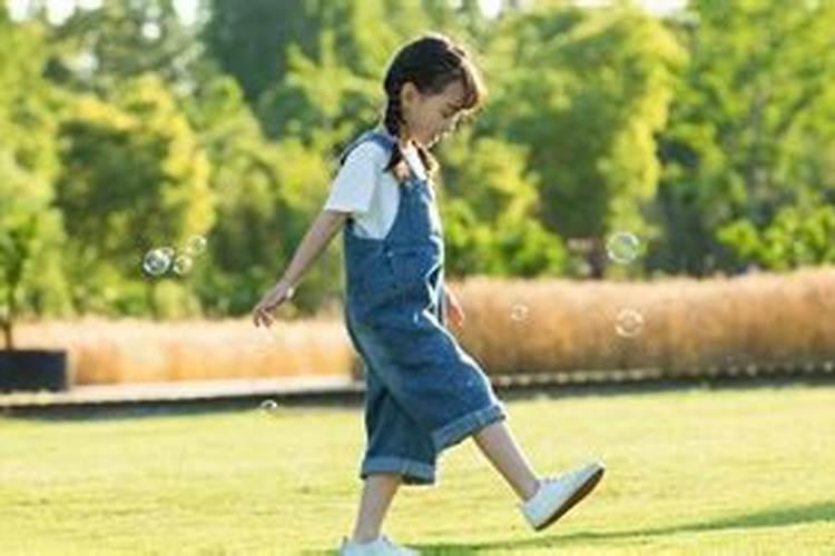 孕妇梦见被蛇追着跑是什么意思
