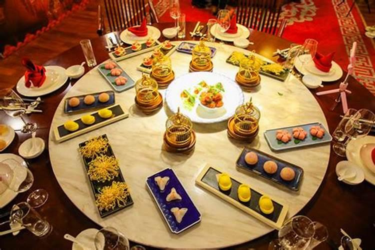 属鸡和属马相克 马和鸡在一起对谁不利？