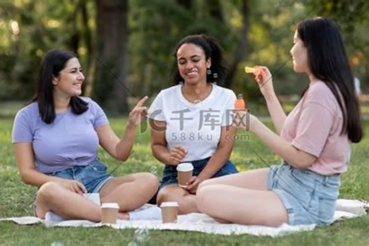 梦见马追我是什么意思？