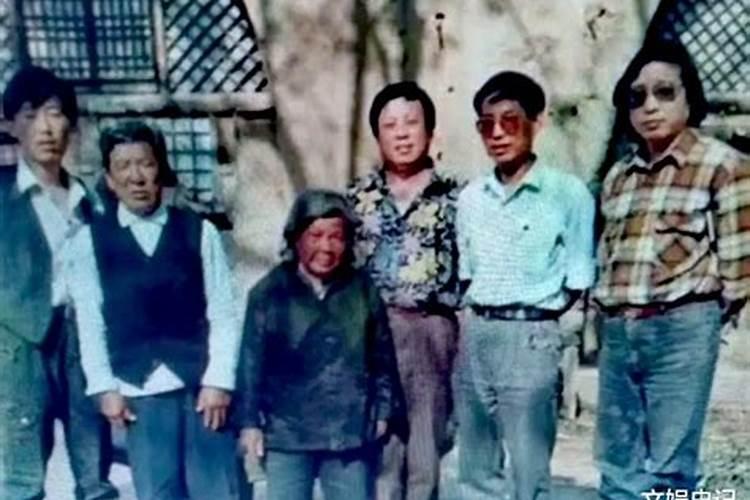 梦见去世的大爹和生病的幺爹一起什么正兆？