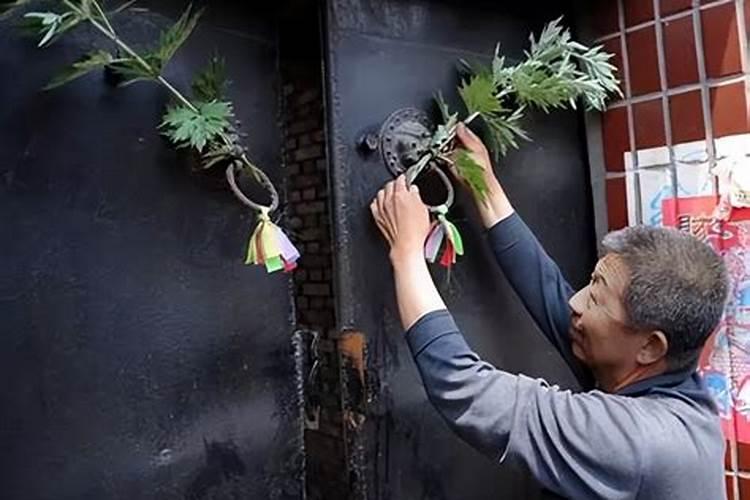 艾草挂门上有什么讲究