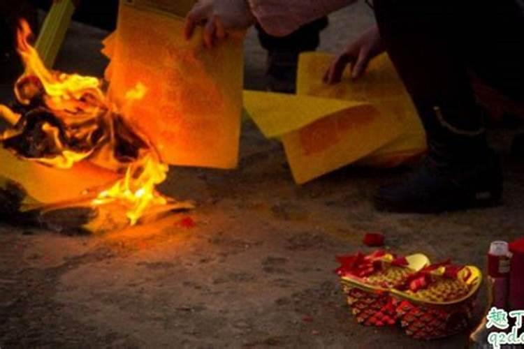 中元节如何祭拜先人 中元节上坟都什么时间去