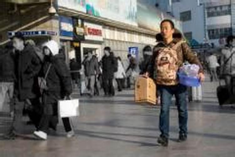 女人脸颧骨高有福气吗