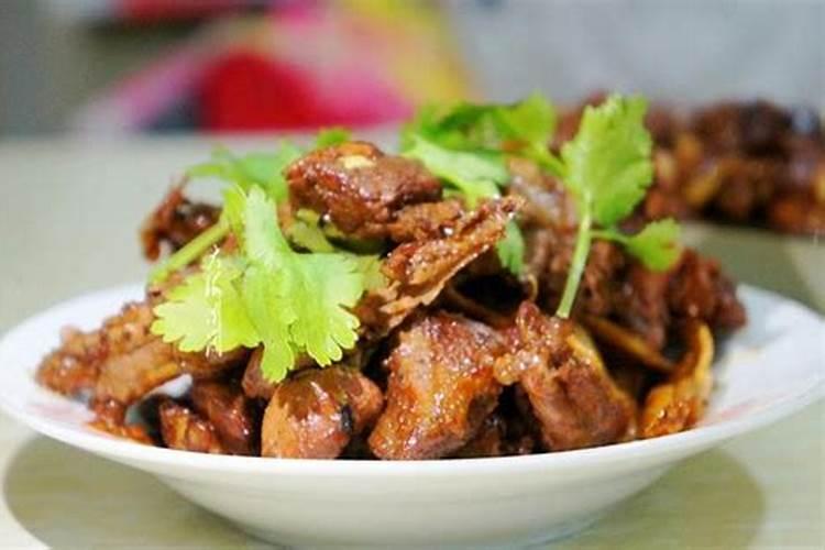 中元节如何祭祖:祭拜宴席缺一不可