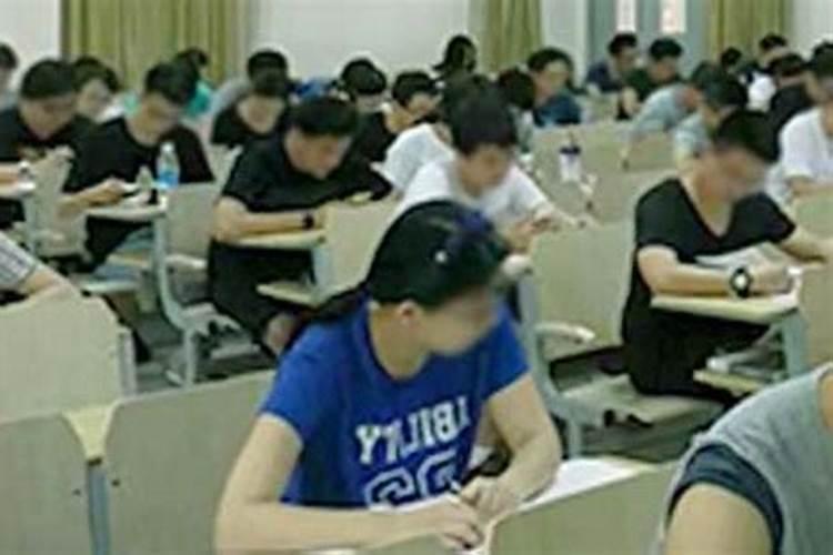 梦见铲草是吉兆发财