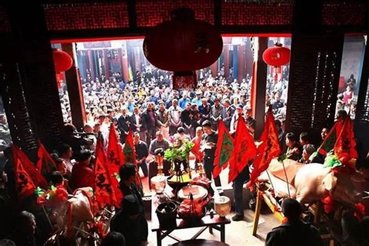 梦到大洪水是什么意思？