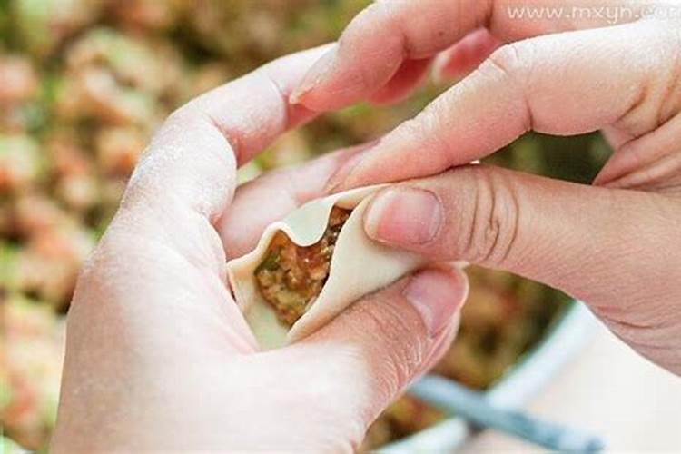 梦见老婆掉水里了什么意思？