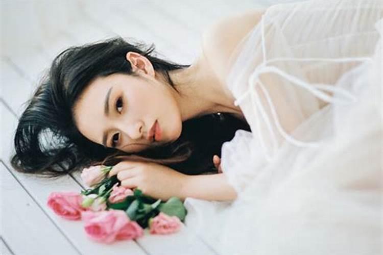 女人克夫的八字是怎么样的？