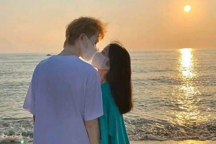 梦见死去的爸爸死了自己在哭丧的预兆