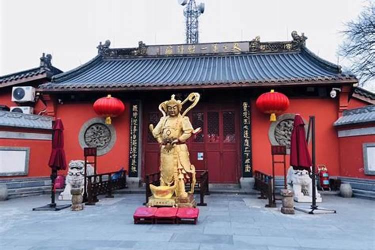 梦见他人吃熟鱼是什么意思