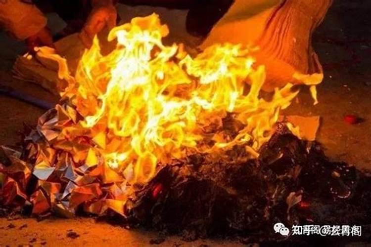 寒衣节上坟有什么讲究 寒衣节上坟摆供品有哪三样