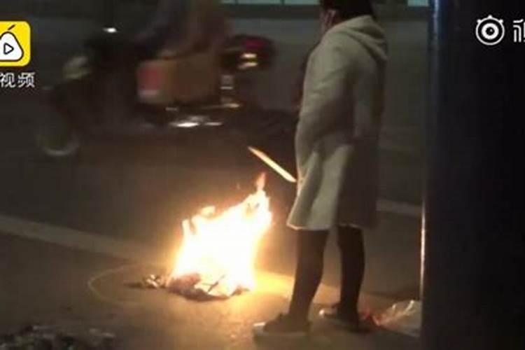 梦见吃鱼肉是什么预兆 周公解梦