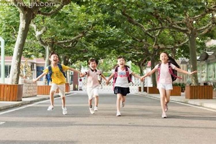 梦见又回到学校自己在上学的预兆