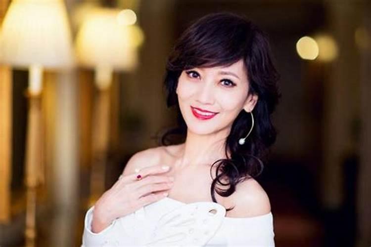 梦见自己的前夫和现在的丈夫的预兆