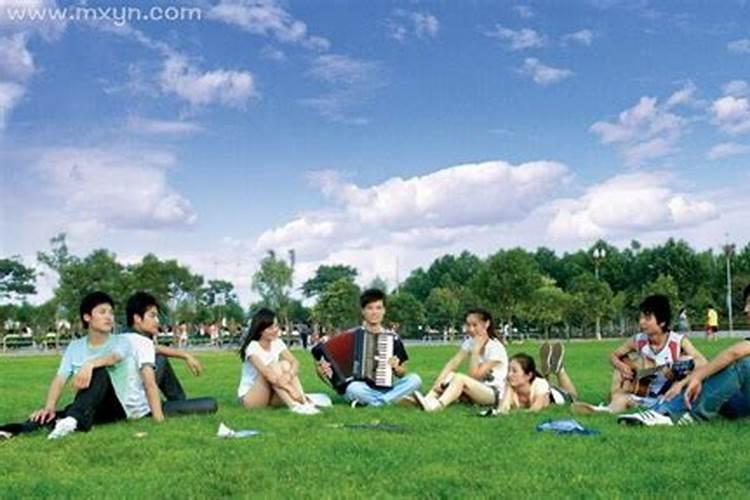 梦见抢座位什么意思