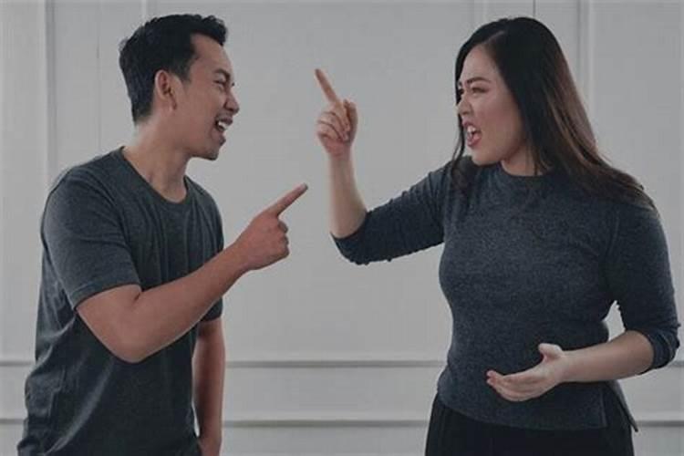 女人梦见和娘家人吵架