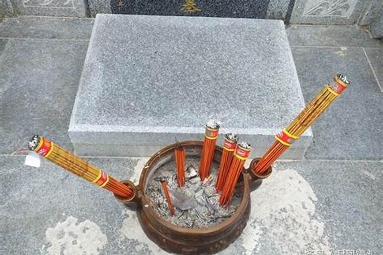 什么八字人越长越漂亮