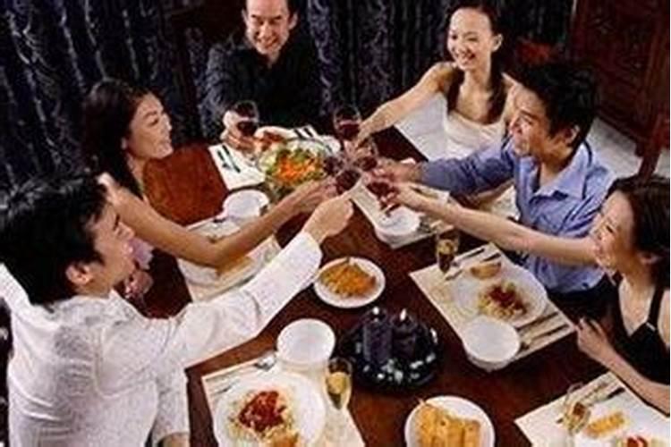 梦见以前上司想请我吃饭的预兆