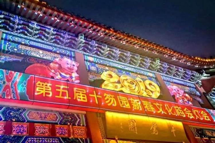 春节的传说 与春节有关的传说