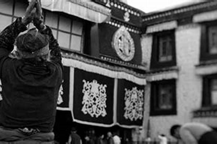 梦见妈妈生病了很严重我伤心大哭