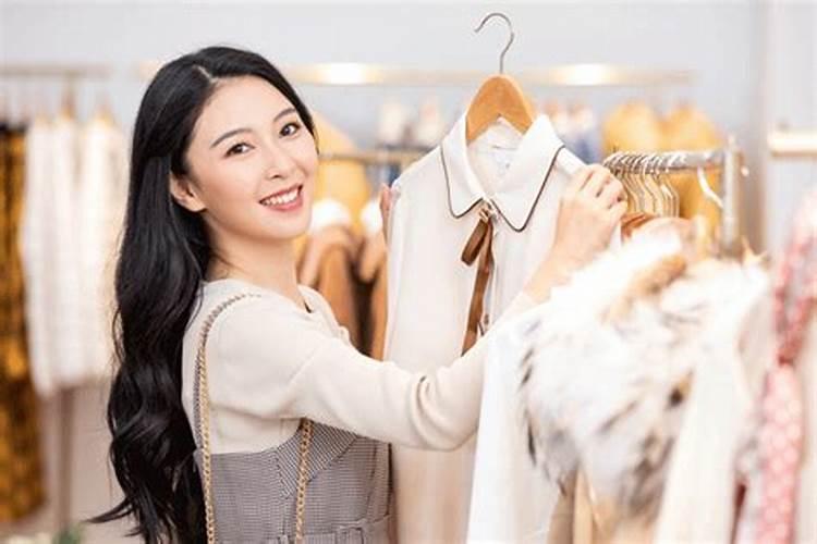 梦见换衣服是什么预兆女人