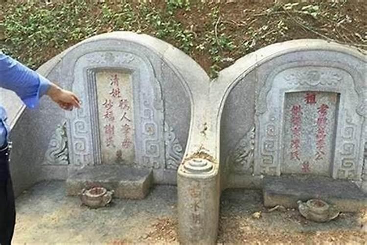 梦见没出席外国葬礼