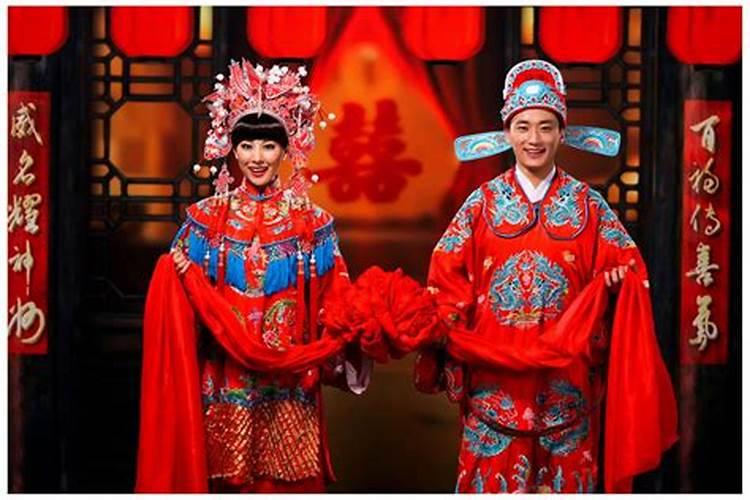 周公解梦梦到被蛇咬是什么意思？