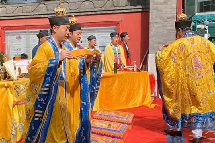 命理方面:什么叫“命犯童子”？