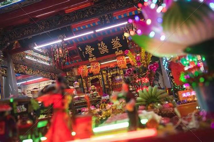 老公自卑不自信怎么办？如何经营婚姻？