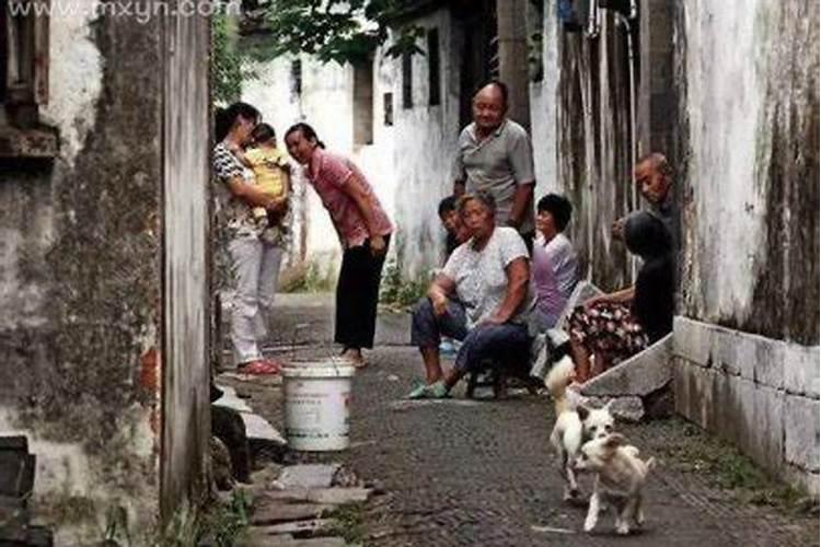 梦见老家人是什么意思？