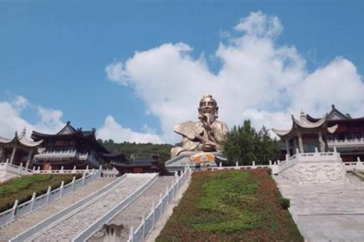 梦见姐姐去世哭的很伤心的含义 梦见姐姐去世自己大哭