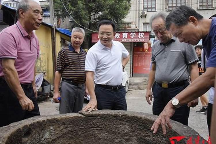 清明戴柳的起源是什么 清明不戴柳红颜成皓首(戴柳与插)