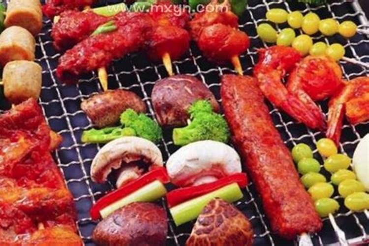 梦见吃烤肉串的预兆