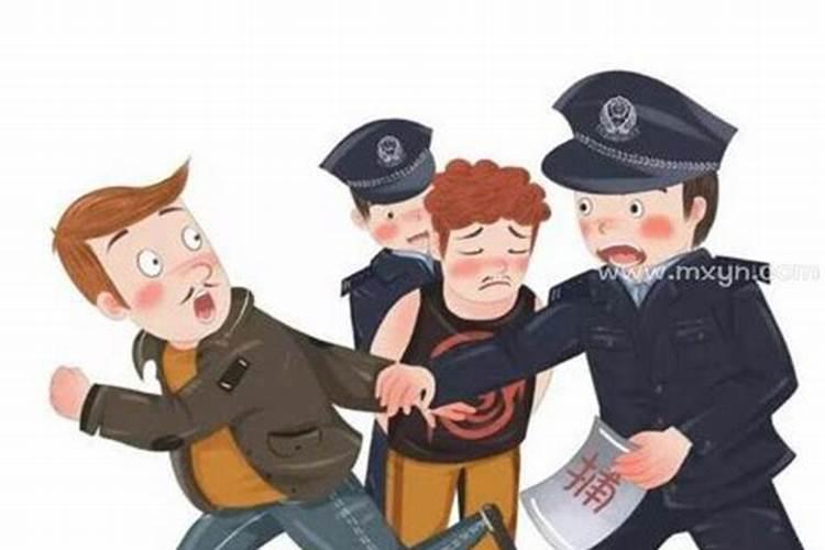 梦见大姨打电话告诉我表弟表哥两人被警察抓走了？