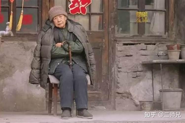 我爷爷下葬,需要我和我爸爸的生辰八字拿去合葬,请问这样会害了我们父子...