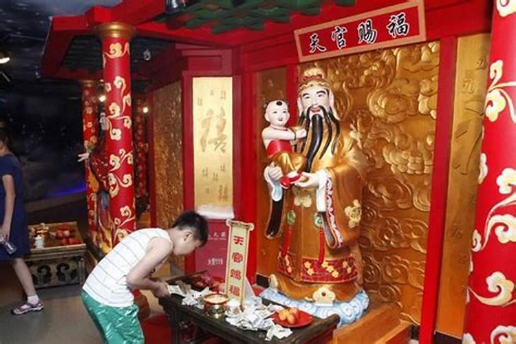 十五可以上坟祭拜吗