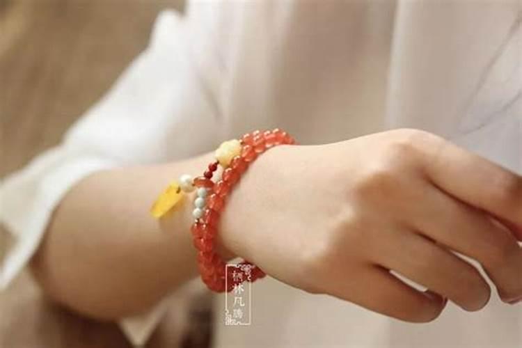 防小人应该佩戴什么首饰女性佩戴这几种首饰不仅防小人还能提升桃花运...