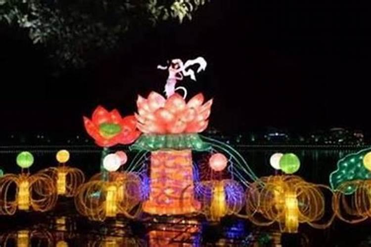 梦见马桶里有游来游去的许多鱼的预兆