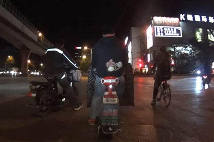梦到骑电动车,要引起注意了