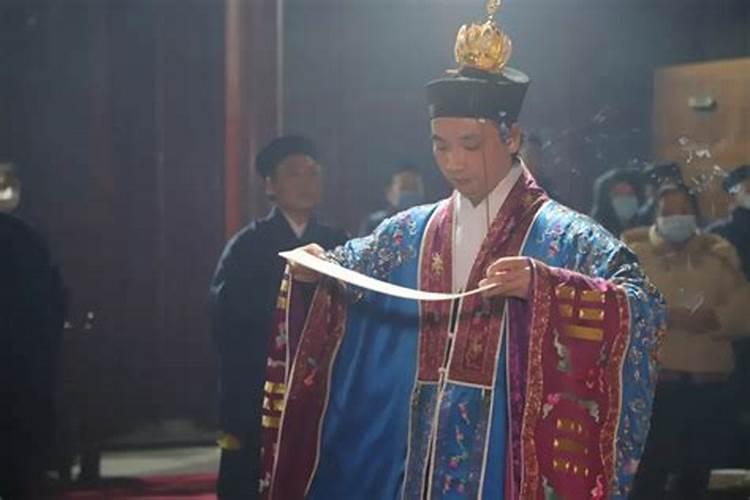 69年属鸡人在2025年的全年运势