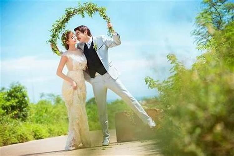 男女都属马婚姻相配吗,90属马一生有几次婚姻